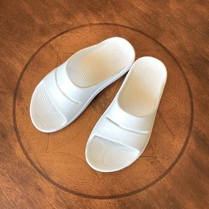 OOFOS Ooahh Slide Sandal